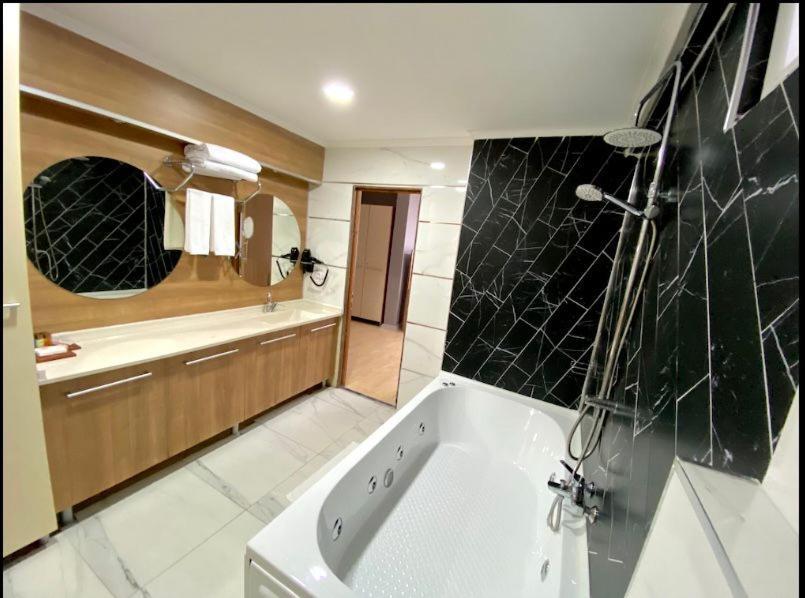 New Hotel Samsun Eksteriør bilde